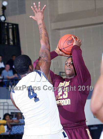 Thumbnail 1 in Mt. Vernon vs. Newburgh Free Academy (Class AA Regional Final) photogallery.