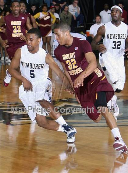 Thumbnail 2 in Mt. Vernon vs. Newburgh Free Academy (Class AA Regional Final) photogallery.