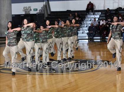 Thumbnail 2 in Mt. Vernon vs. Newburgh Free Academy (Class AA Regional Final) photogallery.