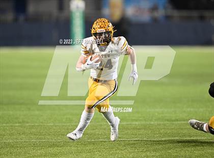 Thumbnail 1 in Archbishop Alter vs. Glenville (OHSAA D4 Final) photogallery.
