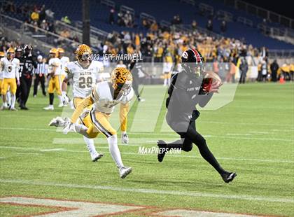 Thumbnail 3 in Archbishop Alter vs. Glenville (OHSAA D4 Final) photogallery.