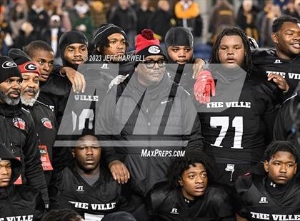 Thumbnail 2 in Archbishop Alter vs. Glenville (OHSAA D4 Final) photogallery.