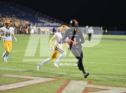 Thumbnail 1 in Archbishop Alter vs. Glenville (OHSAA D4 Final) photogallery.