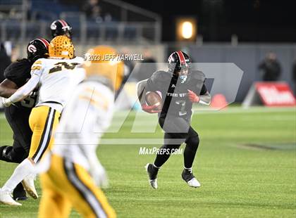 Thumbnail 2 in Archbishop Alter vs. Glenville (OHSAA D4 Final) photogallery.