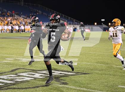 Thumbnail 2 in Archbishop Alter vs. Glenville (OHSAA D4 Final) photogallery.