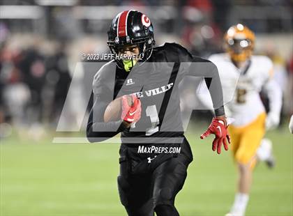Thumbnail 2 in Archbishop Alter vs. Glenville (OHSAA D4 Final) photogallery.