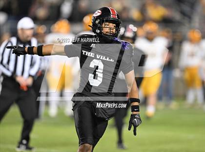 Thumbnail 1 in Archbishop Alter vs. Glenville (OHSAA D4 Final) photogallery.