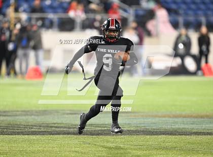 Thumbnail 3 in Archbishop Alter vs. Glenville (OHSAA D4 Final) photogallery.
