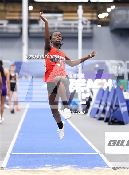 Thumbnail 3 in Beach District Meet #2 (Long Jump) photogallery.
