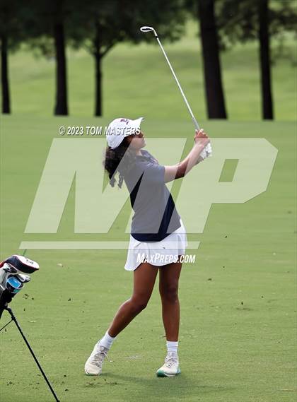 Thumbnail 3 in Carmel Invitational photogallery.