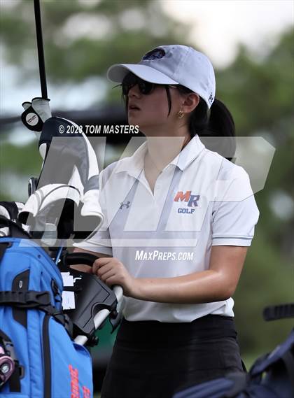 Thumbnail 3 in Carmel Invitational photogallery.