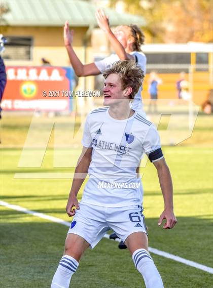 Thumbnail 2 in Washburn Rural vs Olathe West (KSHSAA 6A Championship) photogallery.