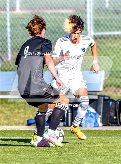 Thumbnail 3 in Washburn Rural vs Olathe West (KSHSAA 6A Championship) photogallery.