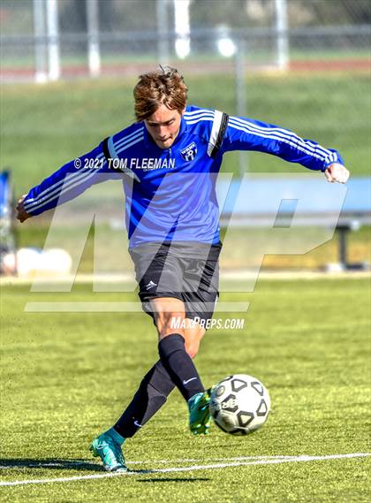 Thumbnail 3 in Washburn Rural vs Olathe West (KSHSAA 6A Championship) photogallery.
