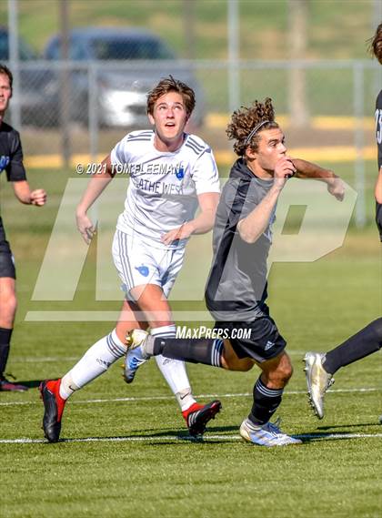 Thumbnail 2 in Washburn Rural vs Olathe West (KSHSAA 6A Championship) photogallery.