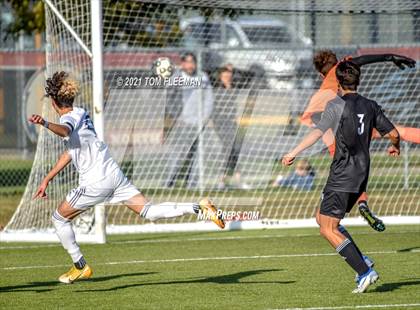 Thumbnail 2 in Washburn Rural vs Olathe West (KSHSAA 6A Championship) photogallery.
