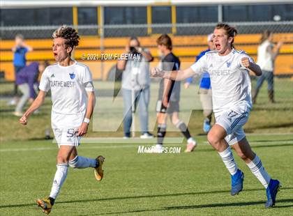 Thumbnail 2 in Washburn Rural vs Olathe West (KSHSAA 6A Championship) photogallery.