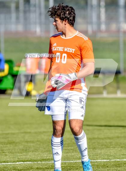 Thumbnail 2 in Washburn Rural vs Olathe West (KSHSAA 6A Championship) photogallery.