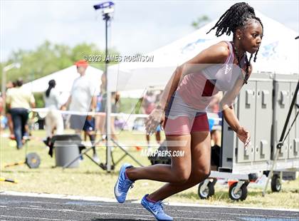 Thumbnail 3 in Sandra Cheeseborough Invitational (200 Meter) photogallery.