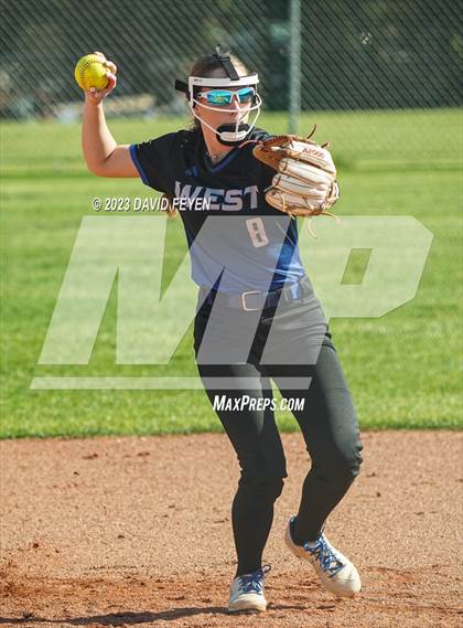 Thumbnail 2 in Arrowhead @ Waukesha West photogallery.