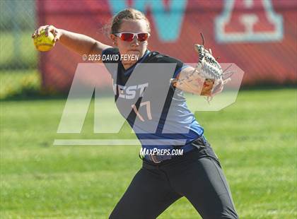 Thumbnail 3 in Arrowhead @ Waukesha West photogallery.