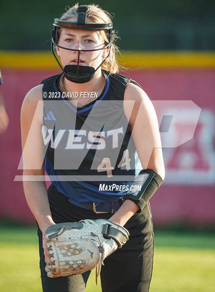Thumbnail 3 in Arrowhead @ Waukesha West photogallery.