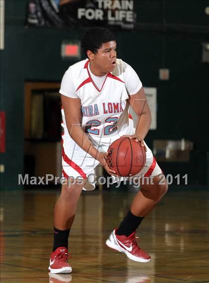 Thumbnail 2 in Del Campo vs. Mira Loma (Mesa Verde Tournament) photogallery.
