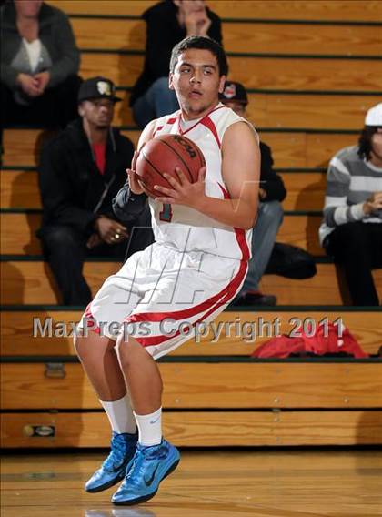 Thumbnail 3 in Del Campo vs. Mira Loma (Mesa Verde Tournament) photogallery.