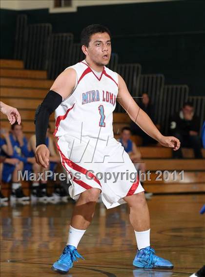 Thumbnail 3 in Del Campo vs. Mira Loma (Mesa Verde Tournament) photogallery.