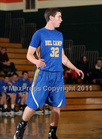 Thumbnail 2 in Del Campo vs. Mira Loma (Mesa Verde Tournament) photogallery.