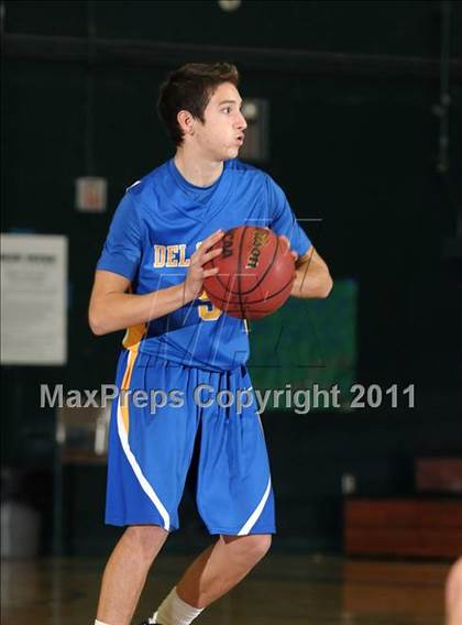Thumbnail 2 in Del Campo vs. Mira Loma (Mesa Verde Tournament) photogallery.