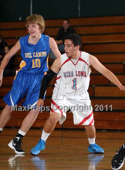 Thumbnail 1 in Del Campo vs. Mira Loma (Mesa Verde Tournament) photogallery.