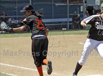 Thumbnail 3 in Lincoln vs. Kennedy (Valley Classic) photogallery.