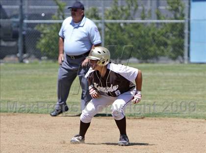 Thumbnail 2 in Lincoln vs. Kennedy (Valley Classic) photogallery.