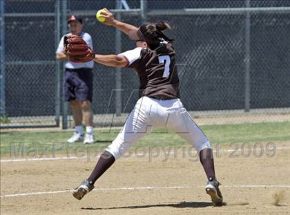 Thumbnail 2 in Lincoln vs. Kennedy (Valley Classic) photogallery.