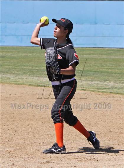 Thumbnail 3 in Lincoln vs. Kennedy (Valley Classic) photogallery.