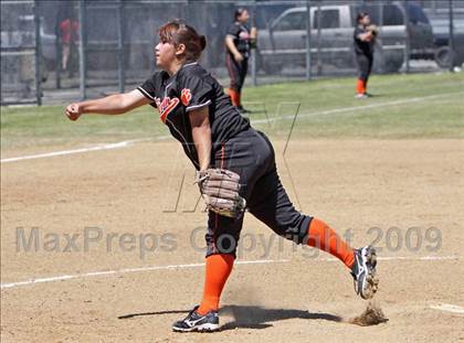 Thumbnail 2 in Lincoln vs. Kennedy (Valley Classic) photogallery.