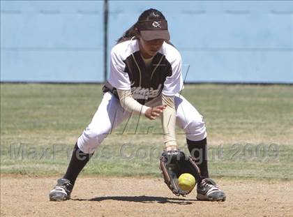 Thumbnail 1 in Lincoln vs. Kennedy (Valley Classic) photogallery.
