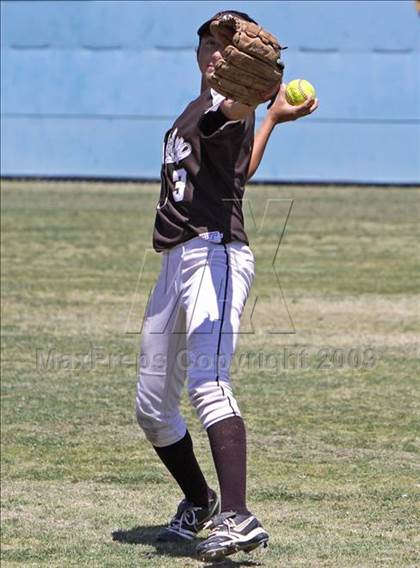 Thumbnail 1 in Lincoln vs. Kennedy (Valley Classic) photogallery.