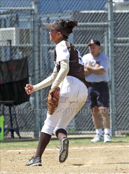 Thumbnail 3 in Lincoln vs. Kennedy (Valley Classic) photogallery.