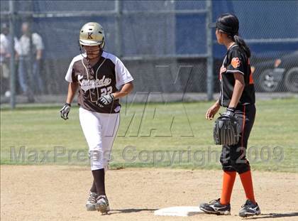 Thumbnail 1 in Lincoln vs. Kennedy (Valley Classic) photogallery.