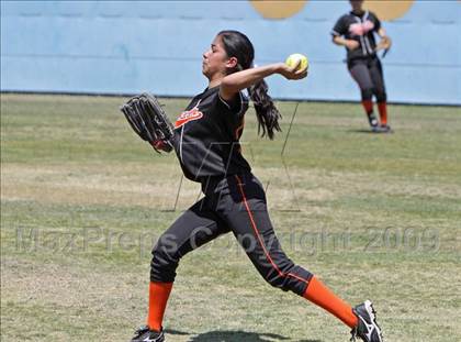 Thumbnail 3 in Lincoln vs. Kennedy (Valley Classic) photogallery.