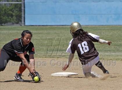 Thumbnail 1 in Lincoln vs. Kennedy (Valley Classic) photogallery.