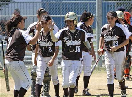 Thumbnail 3 in Lincoln vs. Kennedy (Valley Classic) photogallery.