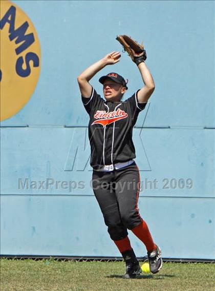 Thumbnail 3 in Lincoln vs. Kennedy (Valley Classic) photogallery.