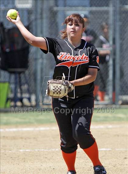 Thumbnail 1 in Lincoln vs. Kennedy (Valley Classic) photogallery.