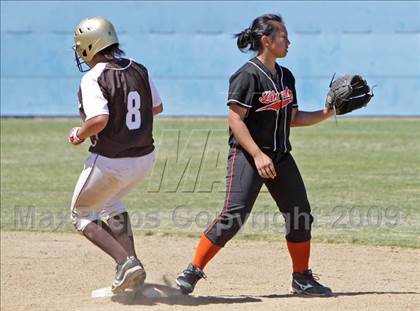 Thumbnail 2 in Lincoln vs. Kennedy (Valley Classic) photogallery.