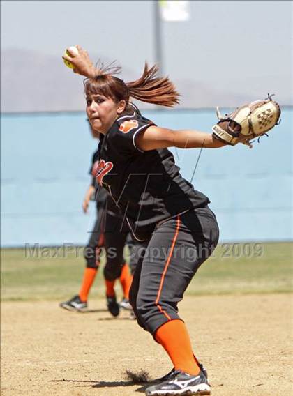 Thumbnail 2 in Lincoln vs. Kennedy (Valley Classic) photogallery.