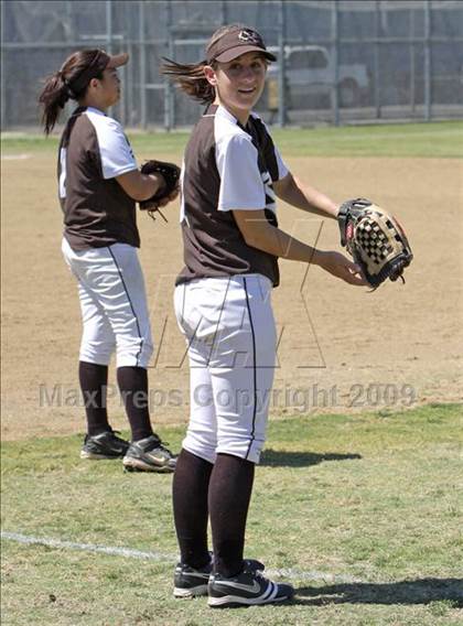 Thumbnail 1 in Lincoln vs. Kennedy (Valley Classic) photogallery.