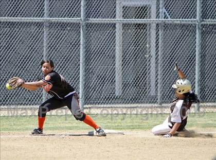 Thumbnail 1 in Lincoln vs. Kennedy (Valley Classic) photogallery.